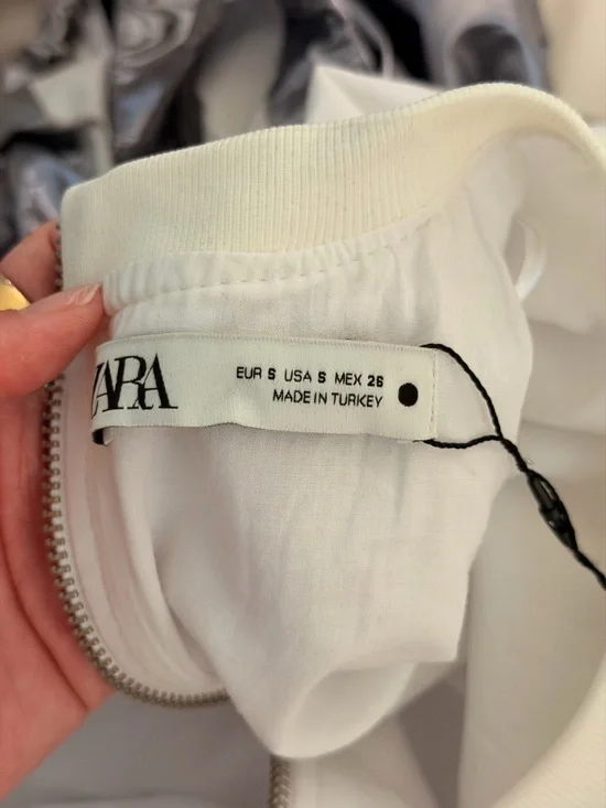 ZARA White Long Sleeve Tee with Crew Neck - Picture 3 of 3